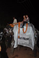 Paris Hilton arrives on an elephant at Shane Falguni bash in Cafe Fresh, Goa on 2nd Dec 2012 (51).JPG